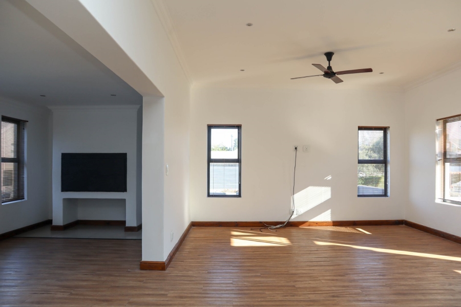3 Bedroom Property for Sale in Croydon Western Cape